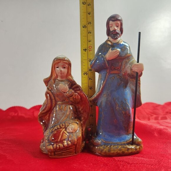 Nativity Figures Holy Family Mary with Baby Jesus 3 1/2"Joseph 4 3/4" Ceramic - Picture 7 of 7